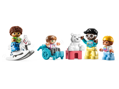 Lego Duplo 10992 Life At The Day Nursery (R)