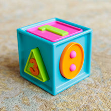 Fat Brain Toys Smarty Cube