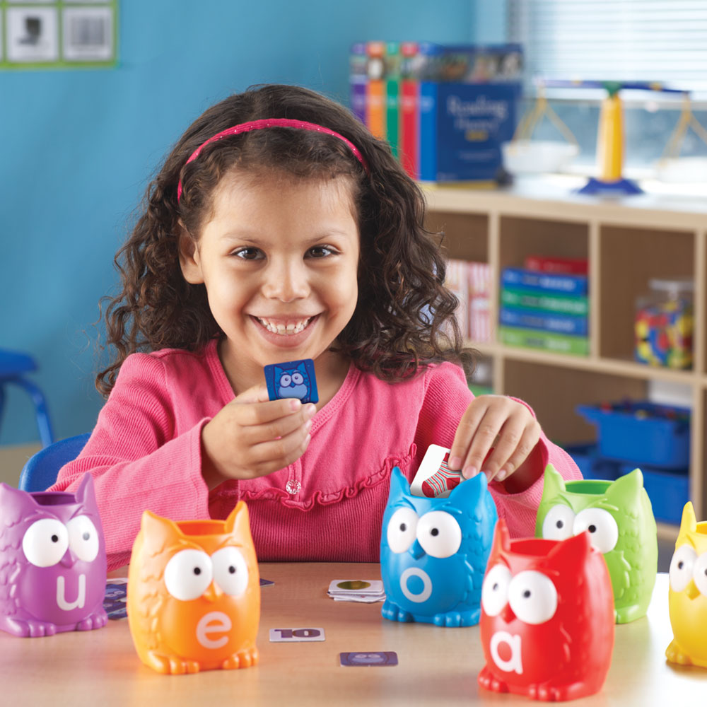 Learning Resources Vowel Owls™ Sorting Set