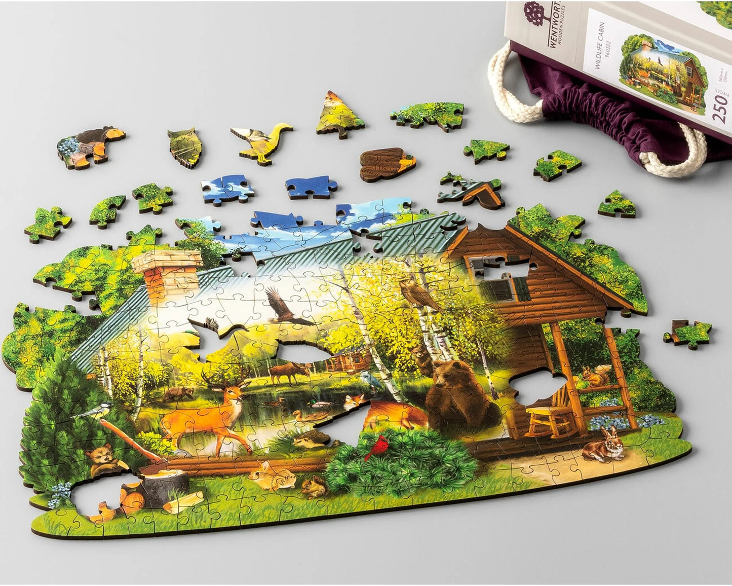 Wentworth Wooden Puzzles Wildlife Cabin - Maxi shaped puzzle 250 Pieces