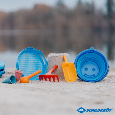 Schildkröt 7in1 Sand Toys folding bucket set blue