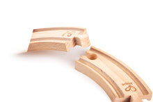 Hape 4pcs Short Curved Tracks