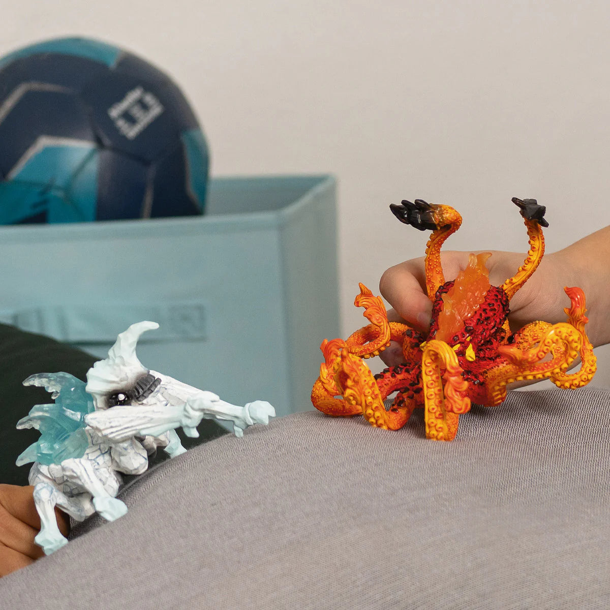 Schleich Ice Bug vs. Fire Kraken