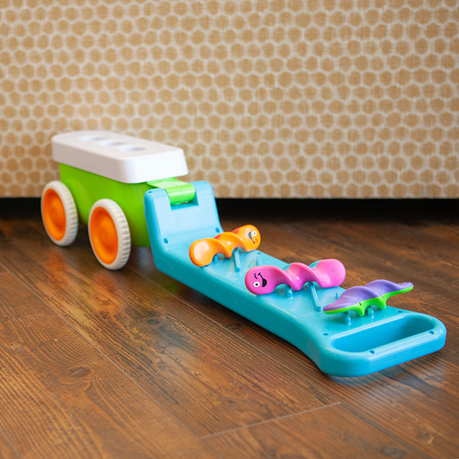Fat Brain Toys TwissBits Wagon