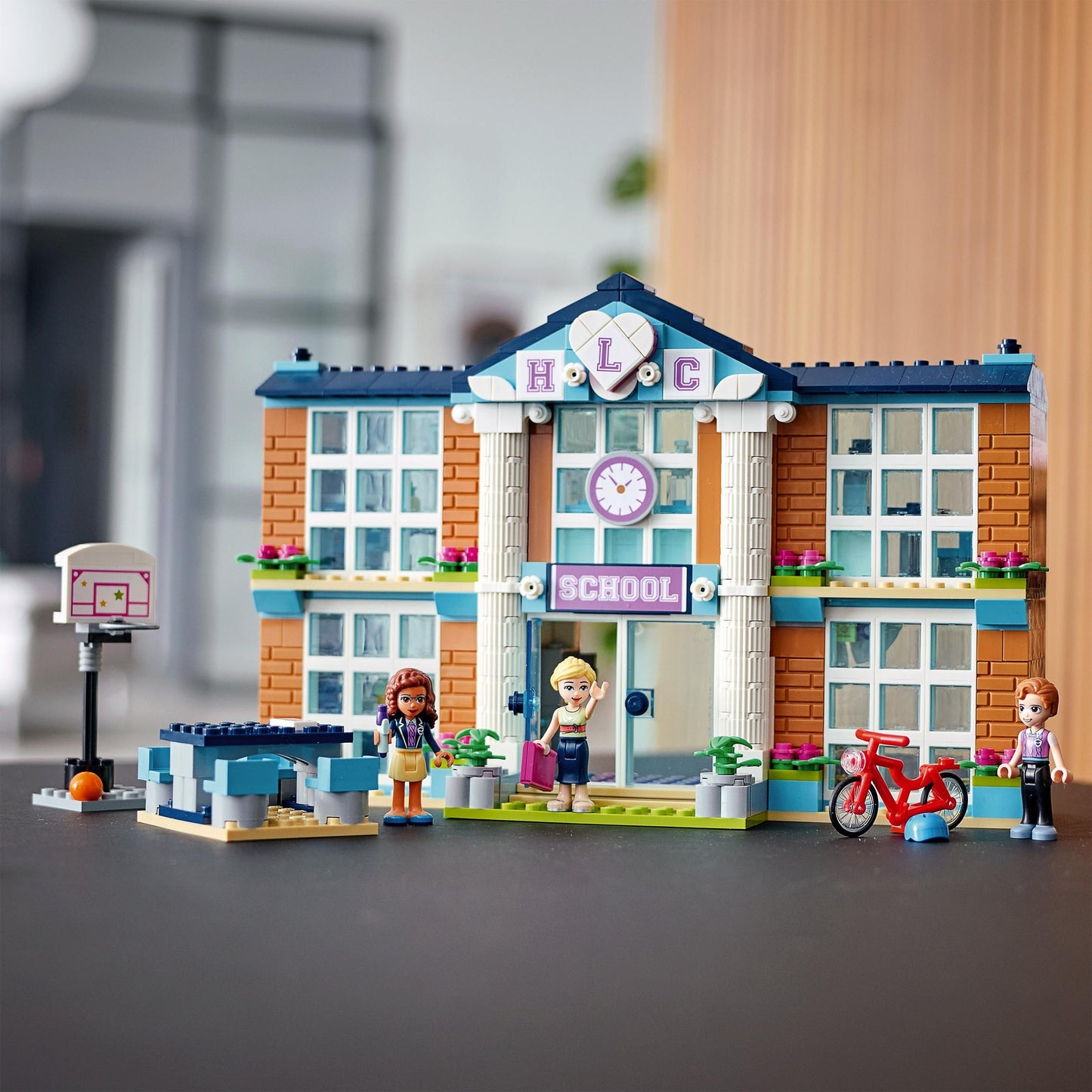 LEGO Friends 41682 Heartlake City School (R)