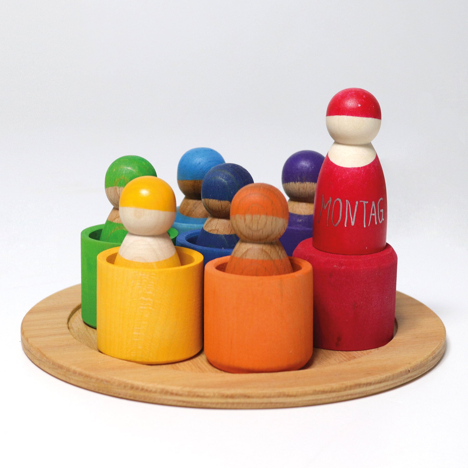 Grimms Seven friends In Wooden Bowls