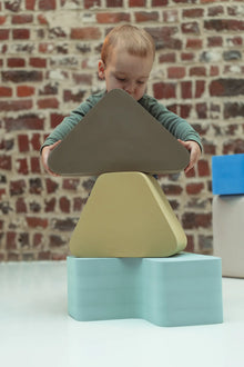 Moes Play Blocks Sky Triangle