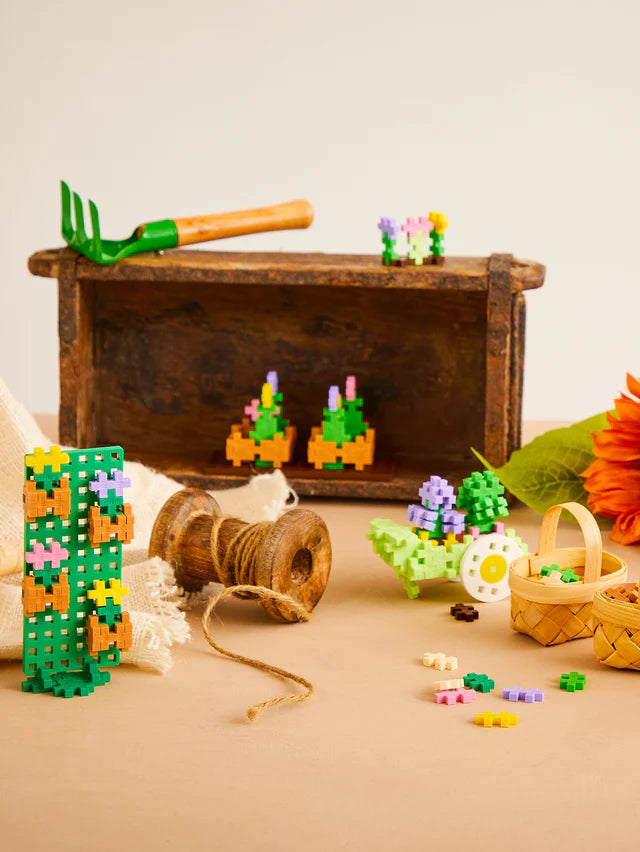 Plus Plus Learn to Build Flower Shop