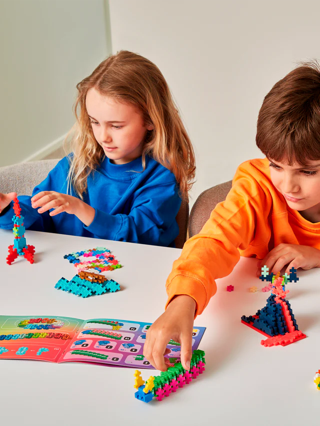 Plus Plus Learn to Build Colourverse