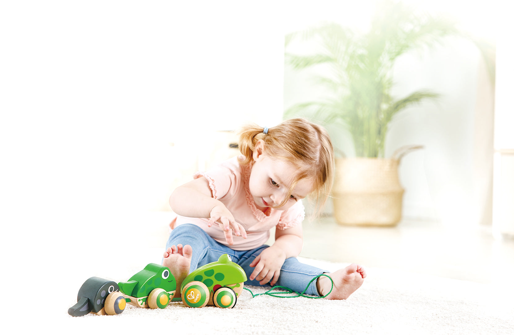 Hape Pull-Along Frog Family