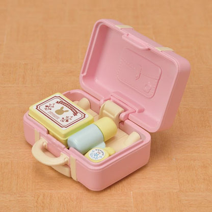 Sylvanian Families Weekend Travel Set -Snow Rabbit Mother-