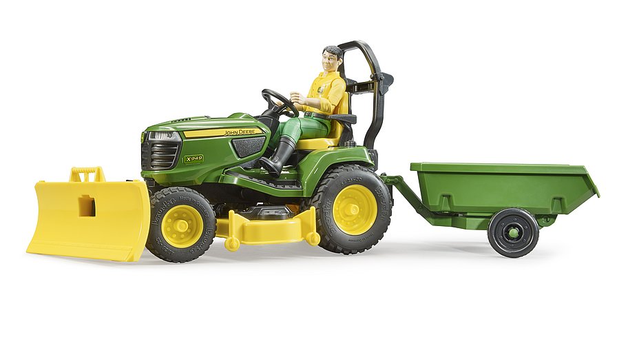 Bruder Bworld JD Lawn Tractor w/accessories