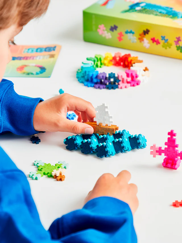 Plus Plus Learn to Build Colourverse