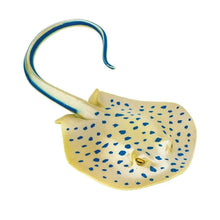 Safari Blue Spotted Ray