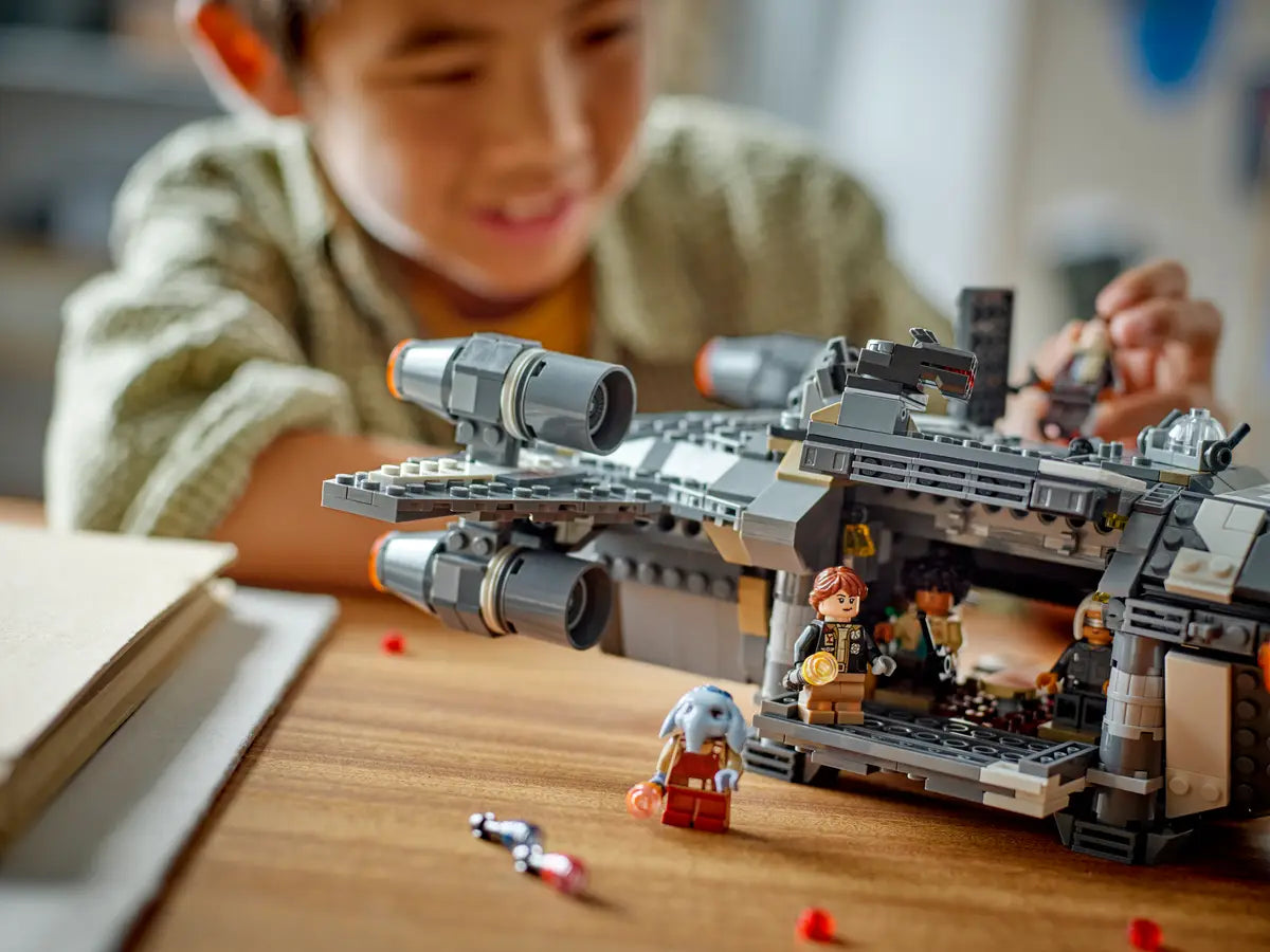 Lego Star Wars TM 75374 Skeleton Crew Ship, The Onyx Cinder