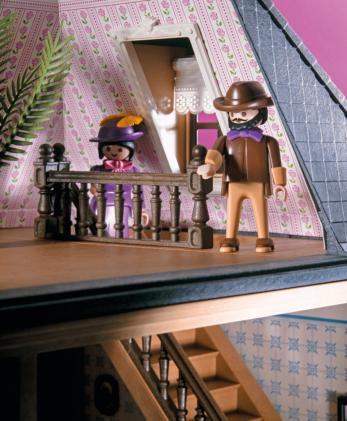 Playmobil Plus 70891 Small Victorian Dollhouse