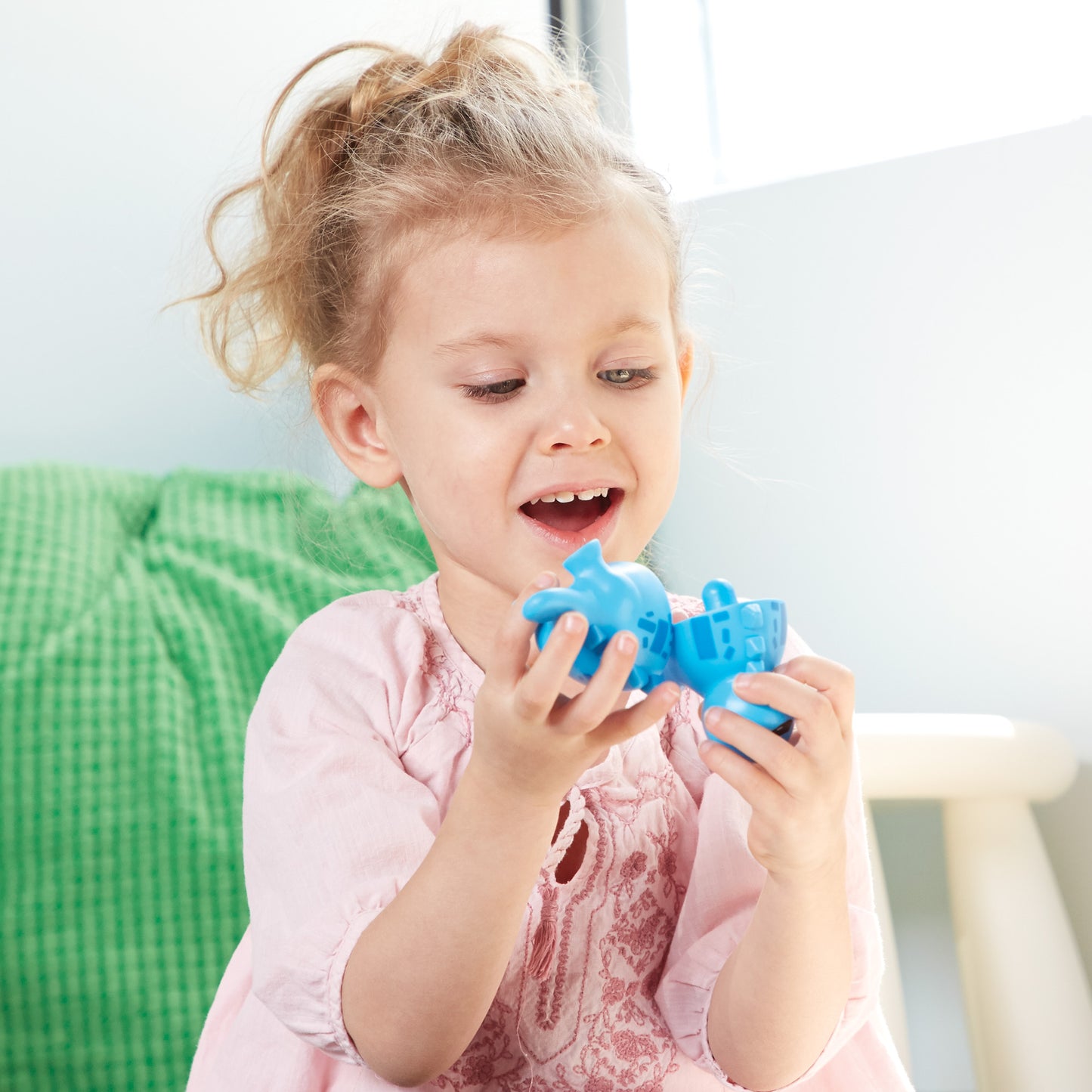 Learning Resources Snap-n-Learn™ Matching Dinos