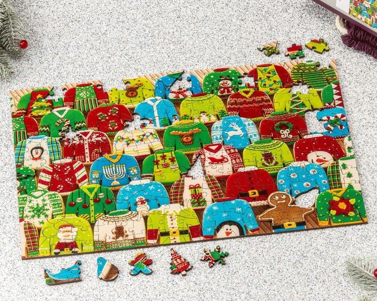 Wentworth Wooden Puzzles Gingerbread Jumpers - Maxi 250 Pieces