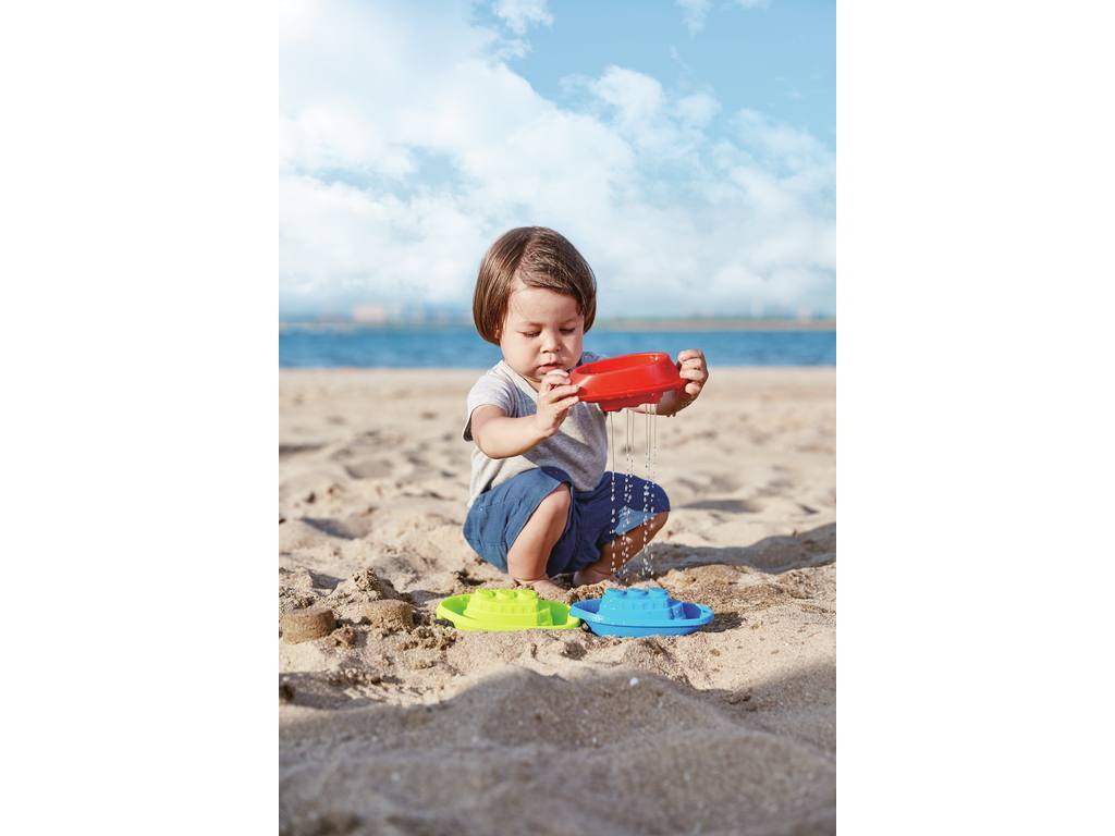 Hape Beach and Bath Boats