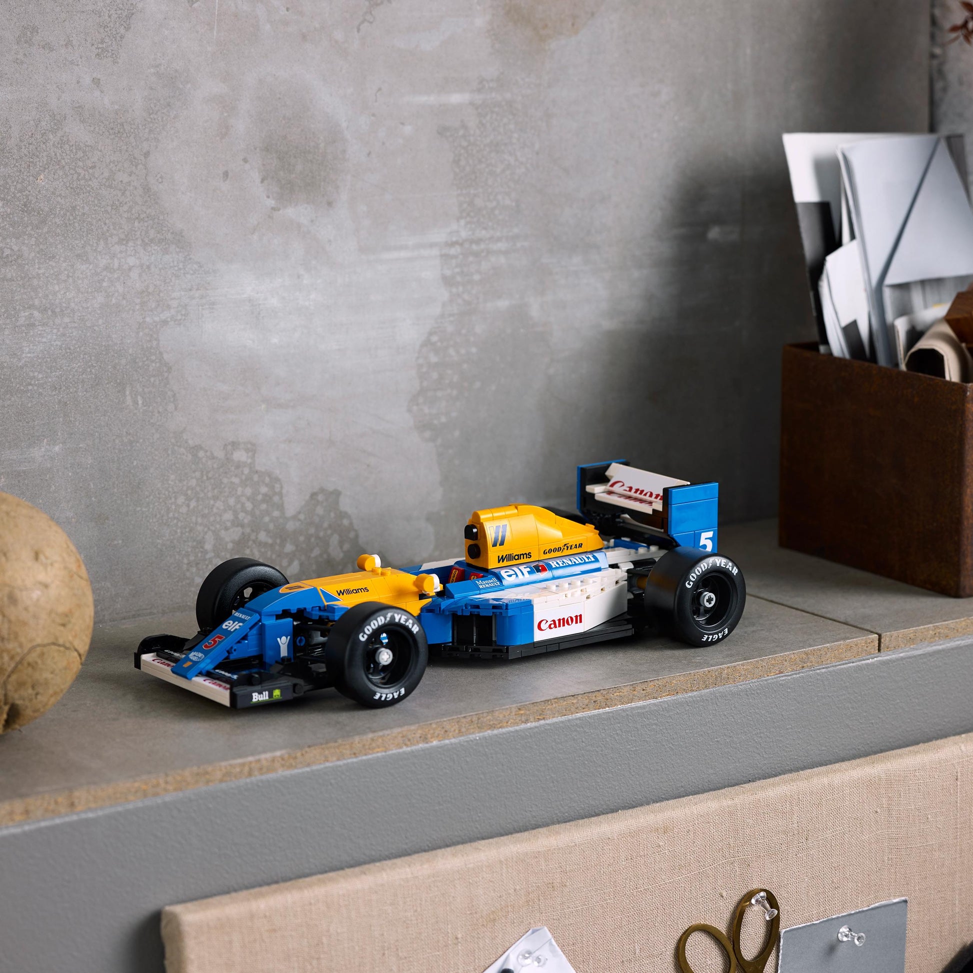 Lego Icons 10353 Williams Racing FW14B & Nigel Mansell