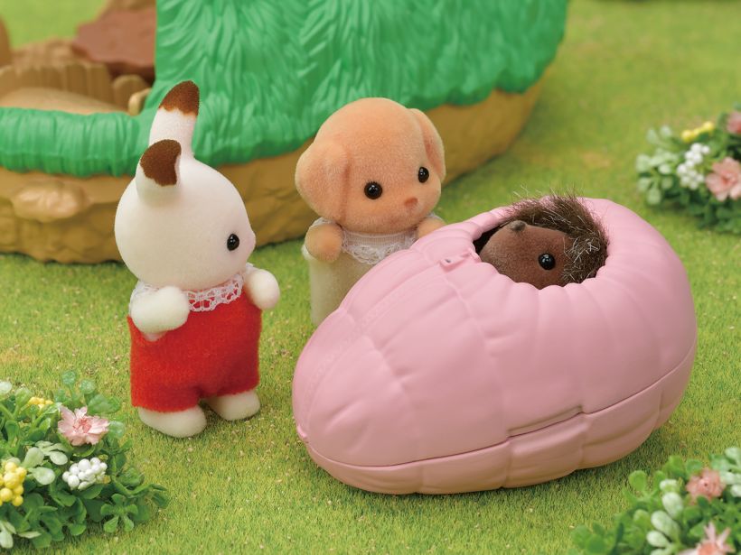 Sylvanian Families Baby Hedgehog Hideout