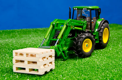 Kids Globe 1:32 Set Of 8 Wooden Pallets
