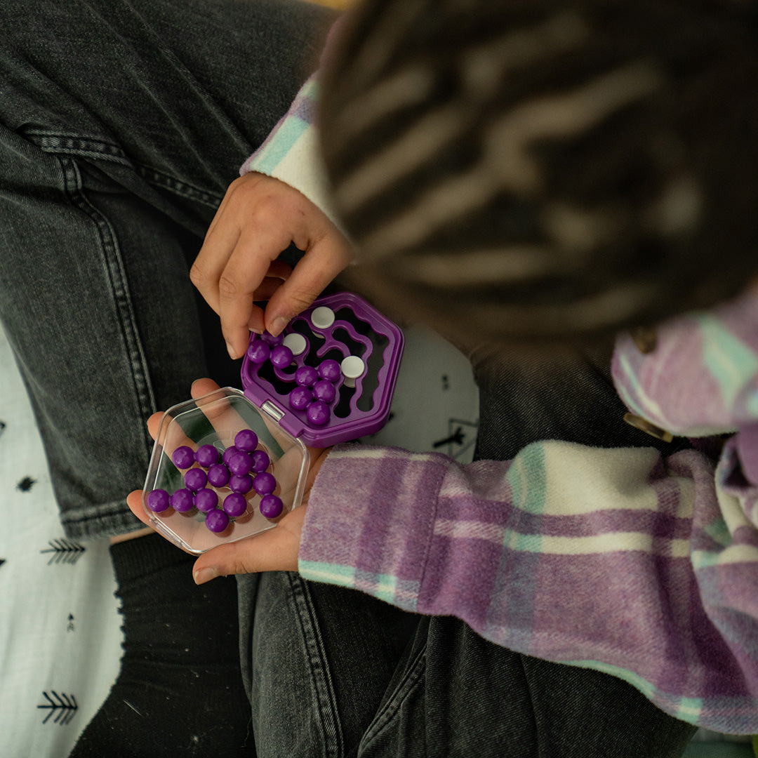 Smart Games IQ Mini Hexpert - Random selection