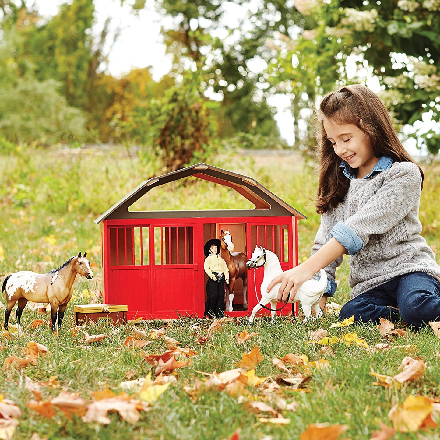 Breyer 307 Deluxe Two-Stall Barn (Red)
