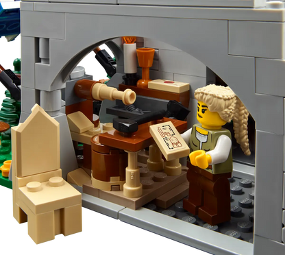 Lego Icons 10332 Medieval Town Square