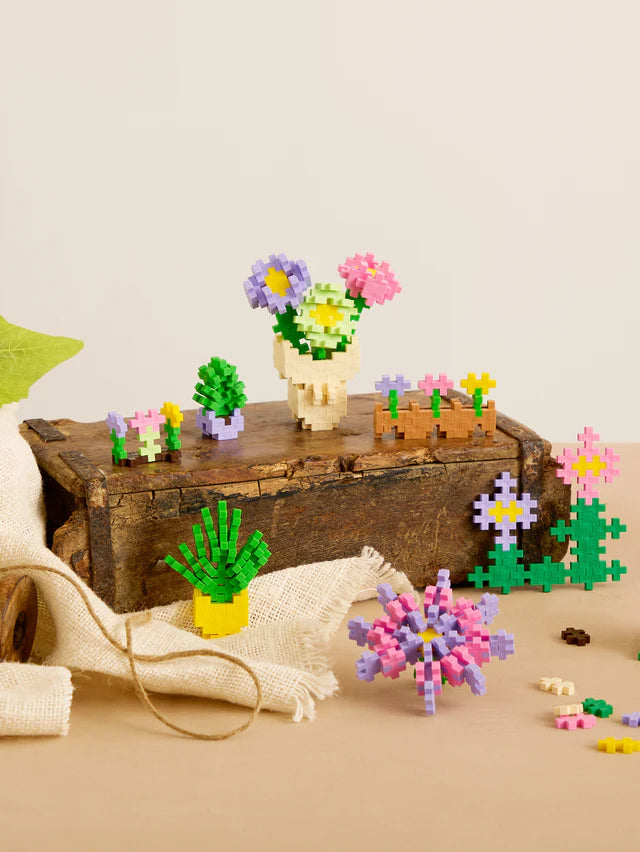 Plus Plus Learn to Build Flower Shop