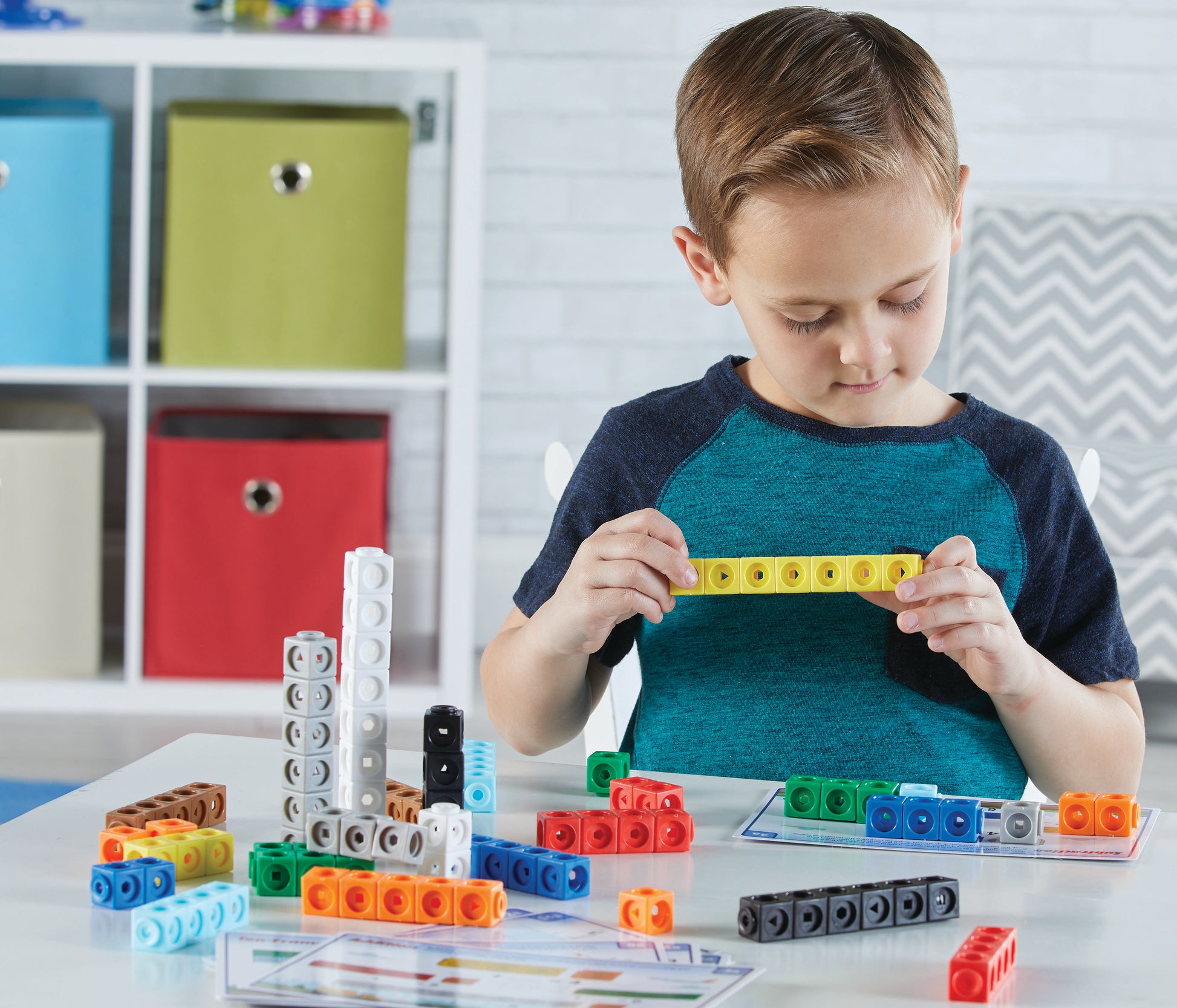 Learning Resources Mathlink® Cubes Early Maths Activity Set - Mathmobiles