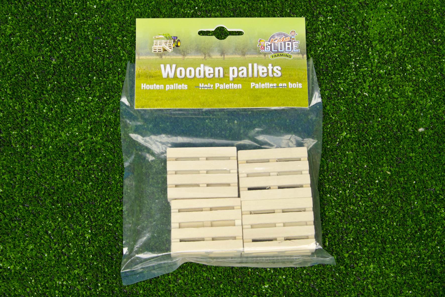 Kids Globe 1:32 Set Of 8 Wooden Pallets