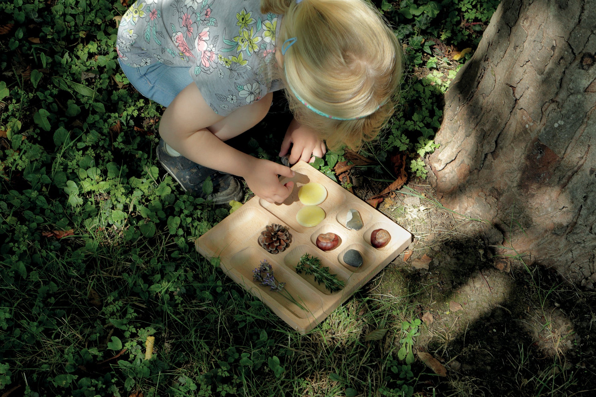 Yellow Door Natural Tinker Tray (9 section)
