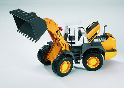 Bruder Liebherr Articulated Road Loader L574