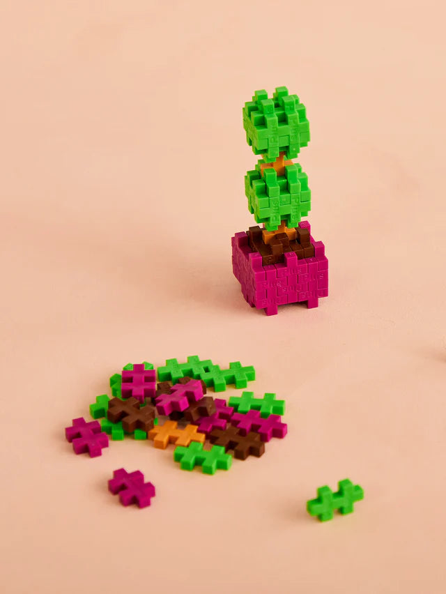 Plus Plus Topiary