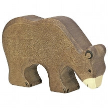 Holztiger Brown Bear, Feeding