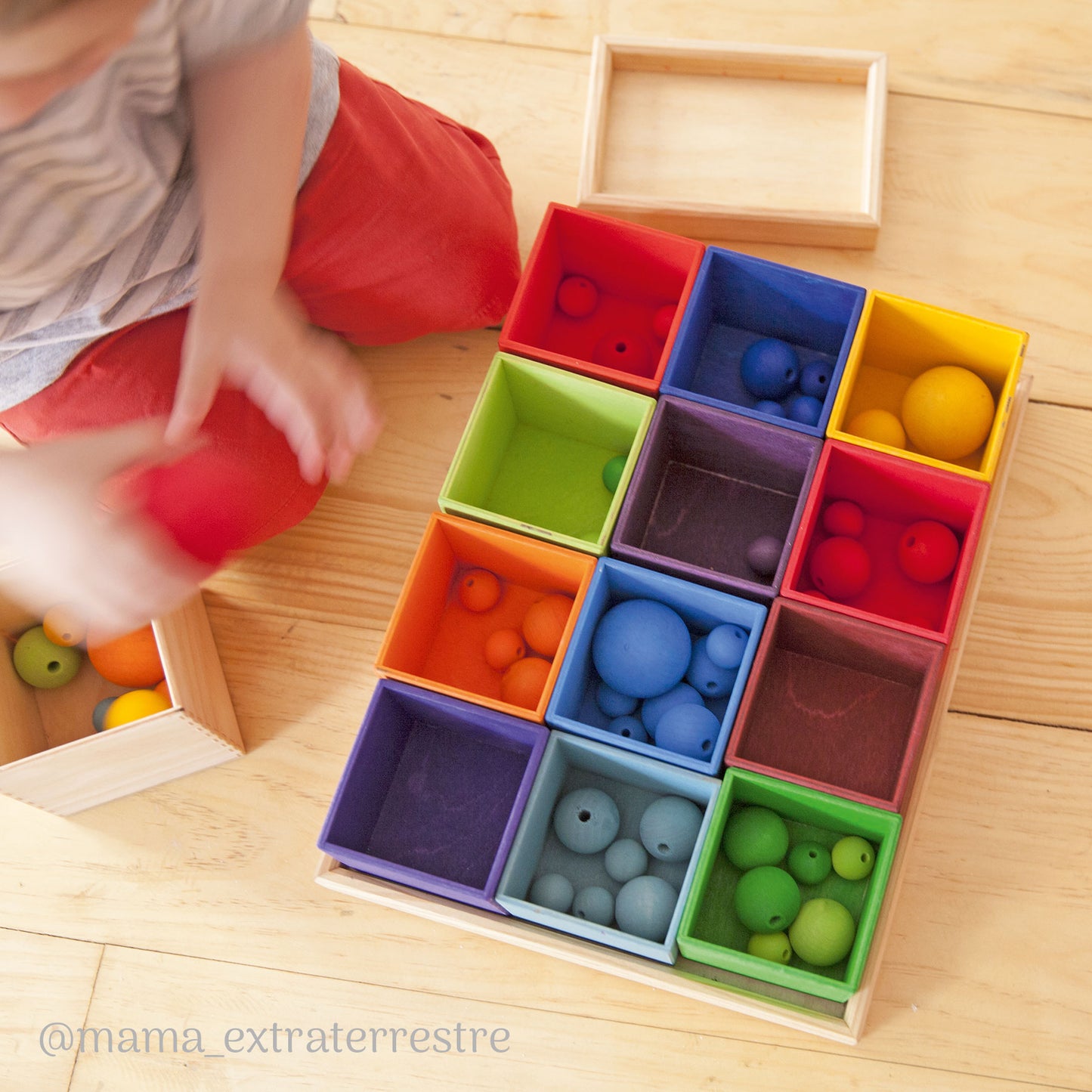 Grimms 12-piece Sorting Helper