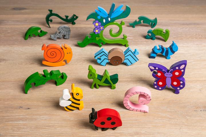 Alphabet Jigsaws Creepy Crawlies
