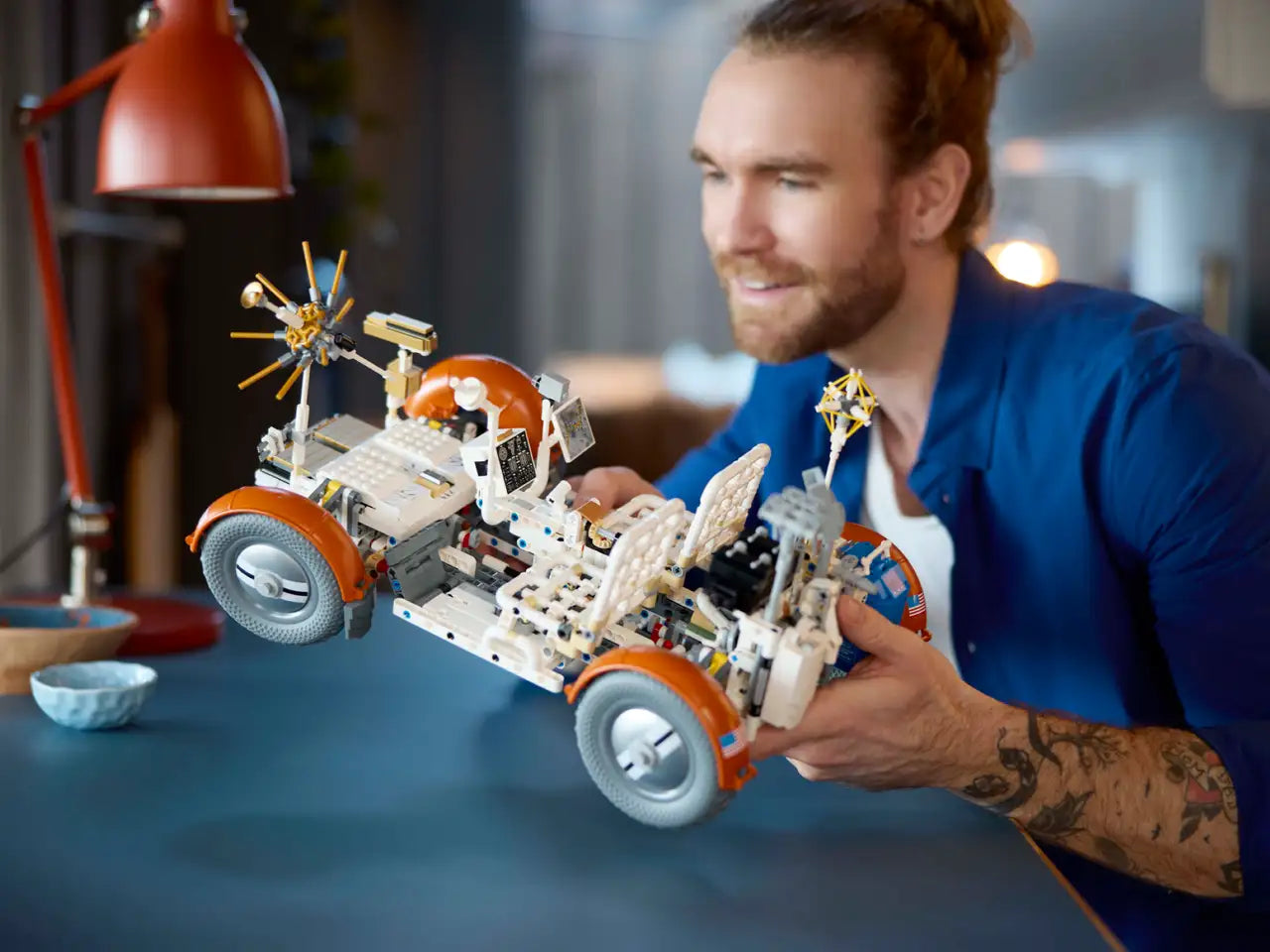 Lego Technic 42182 NASA Lunar Roving Vehicle
