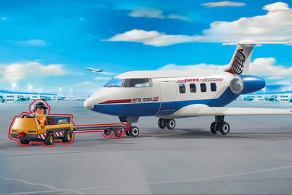 Playmobil 5396 City Action Aircraft Tug with Ground Crew