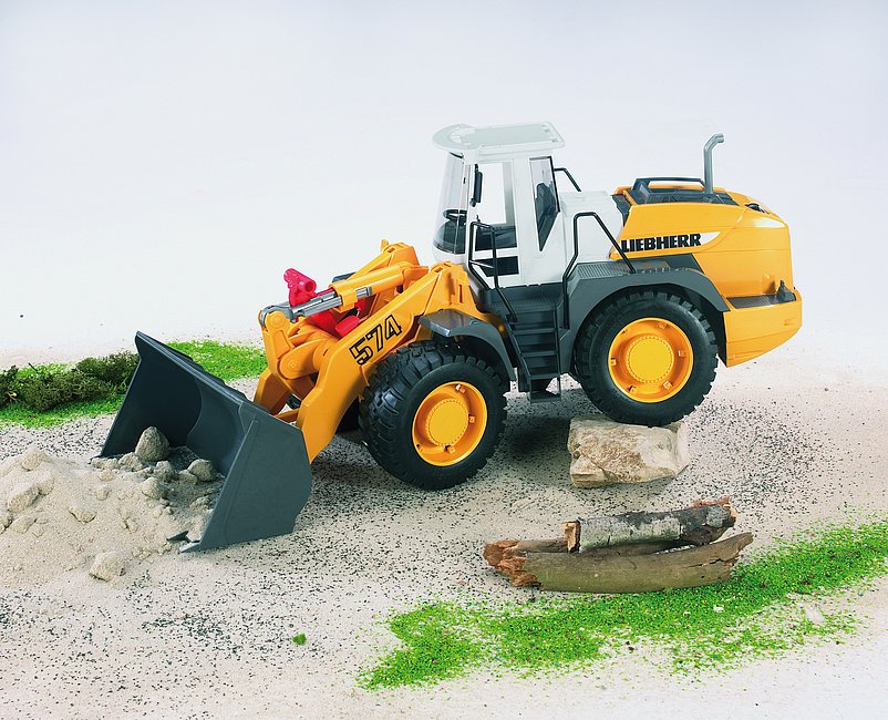 Bruder Liebherr Articulated Road Loader L574