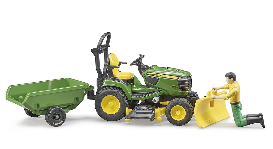 Bruder Bworld JD Lawn Tractor w/accessories