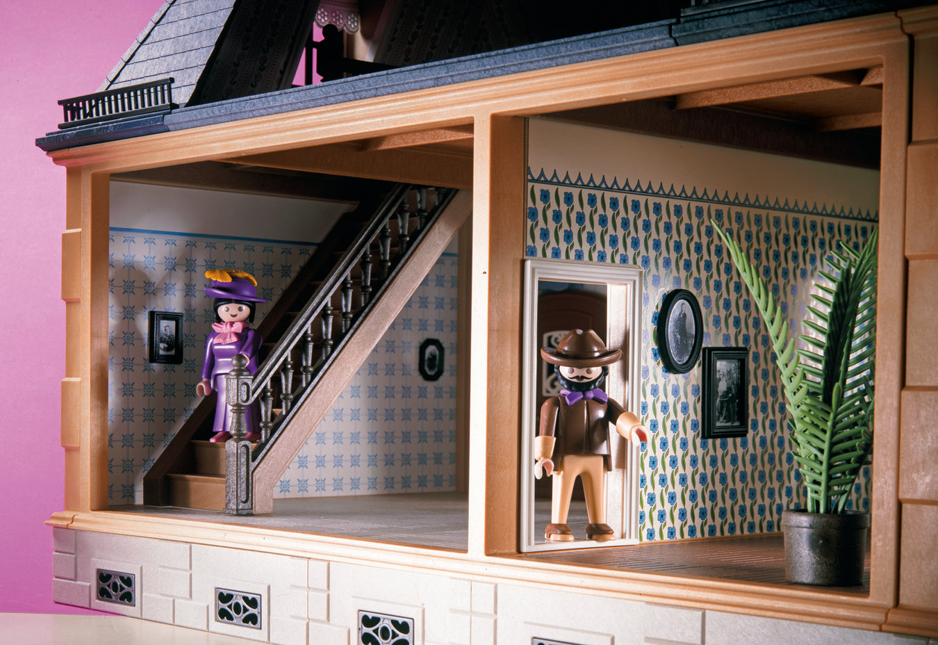Playmobil Plus 70891 Small Victorian Dollhouse