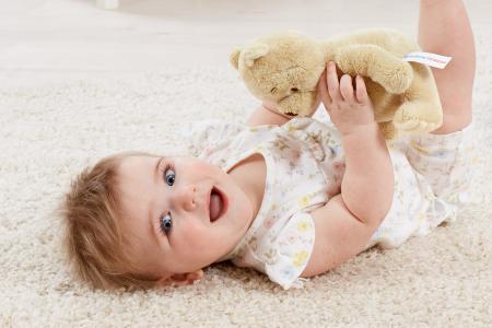 Rainbow Designs Classic Winnie The Pooh Soft Toy