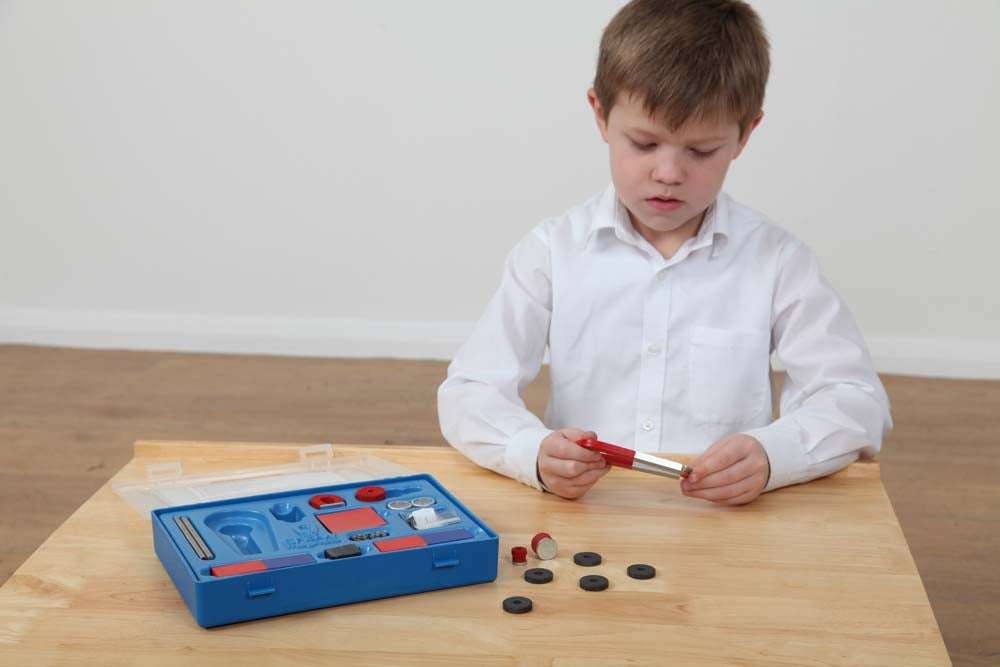 Shaw Magnets Magnetism Kit