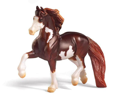 Breyer Red Stable Set